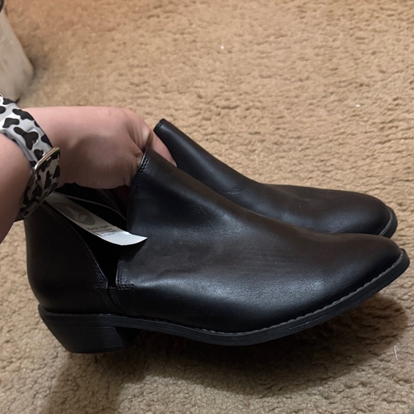 Shoes - Women Ankle Boots